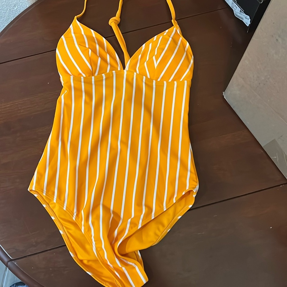 NWT Cupshe Orange And White One Piece Swimsuit